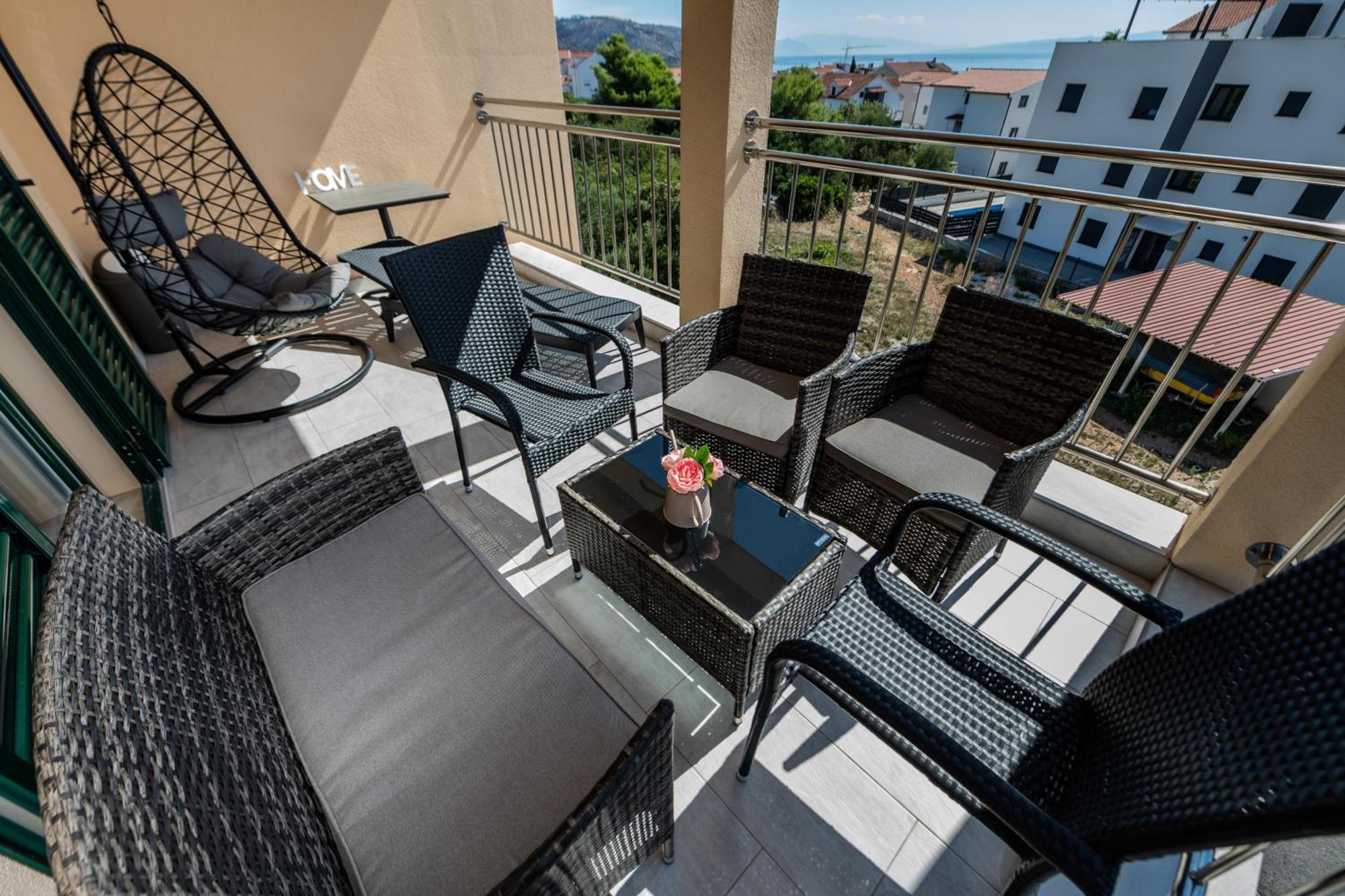 Sun Island Apartment Трогир Екстериор снимка