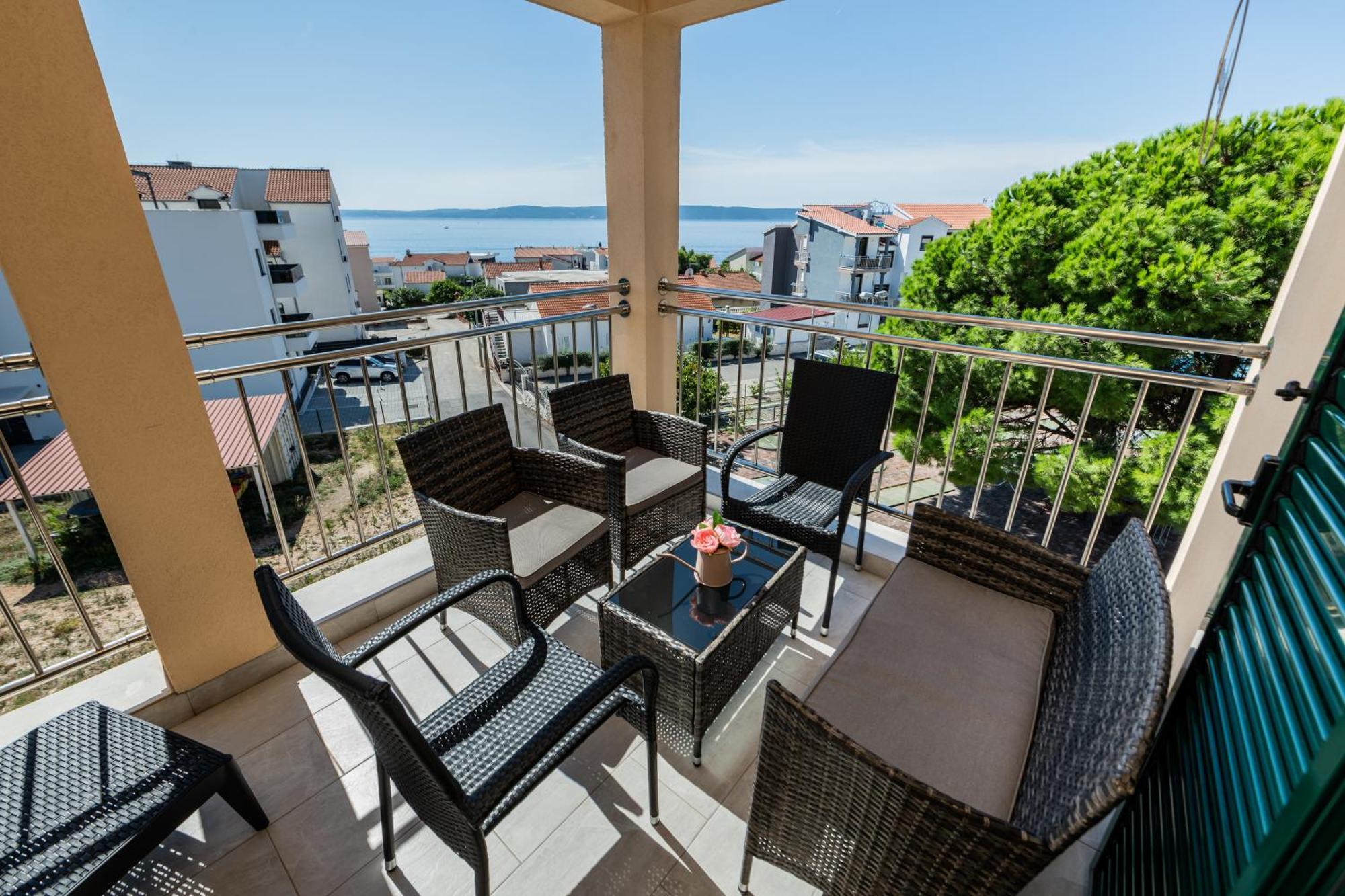 Sun Island Apartment Трогир Екстериор снимка