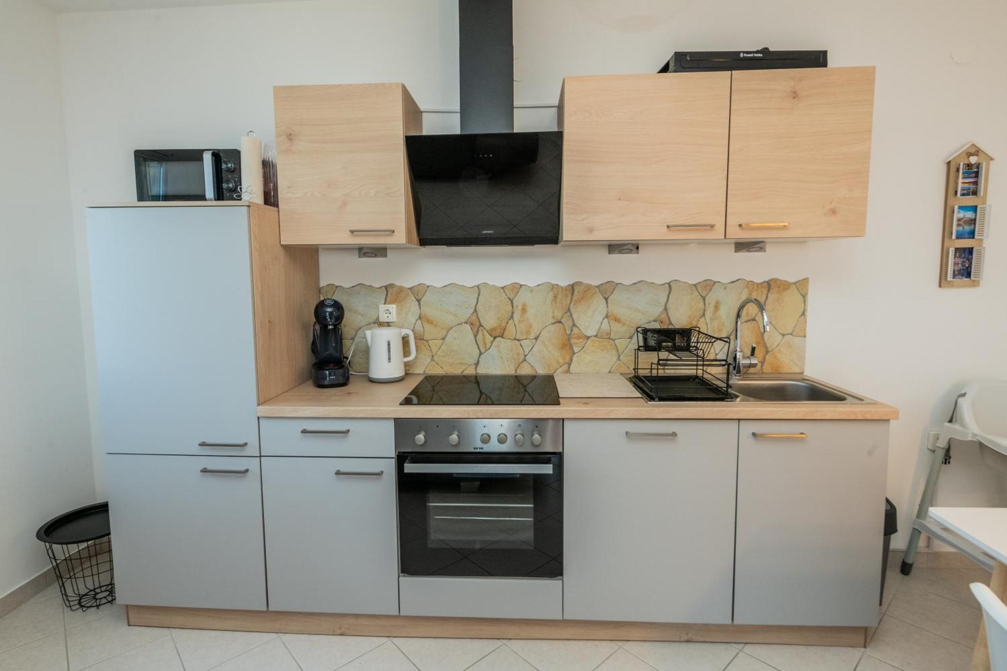Sun Island Apartment Трогир Екстериор снимка