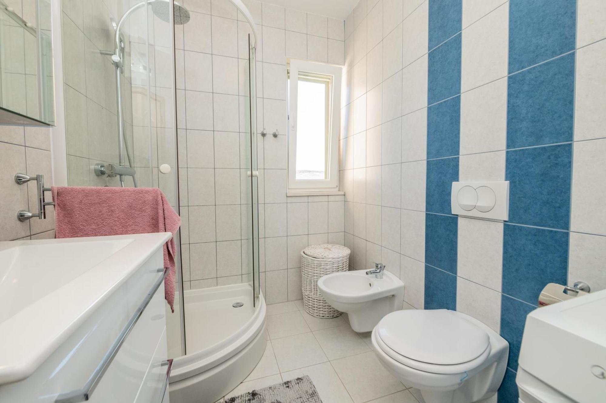 Sun Island Apartment Трогир Екстериор снимка
