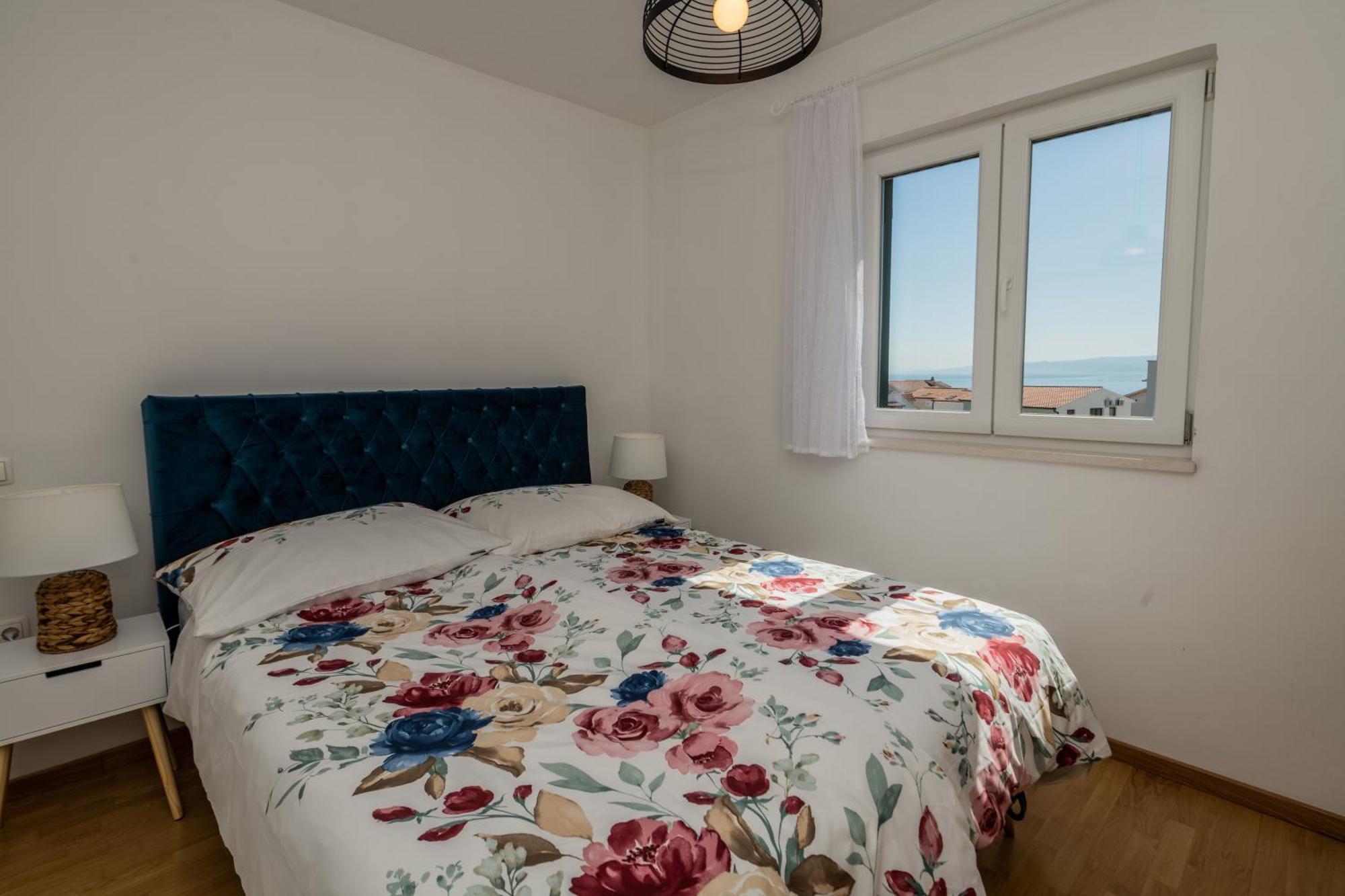 Sun Island Apartment Трогир Екстериор снимка